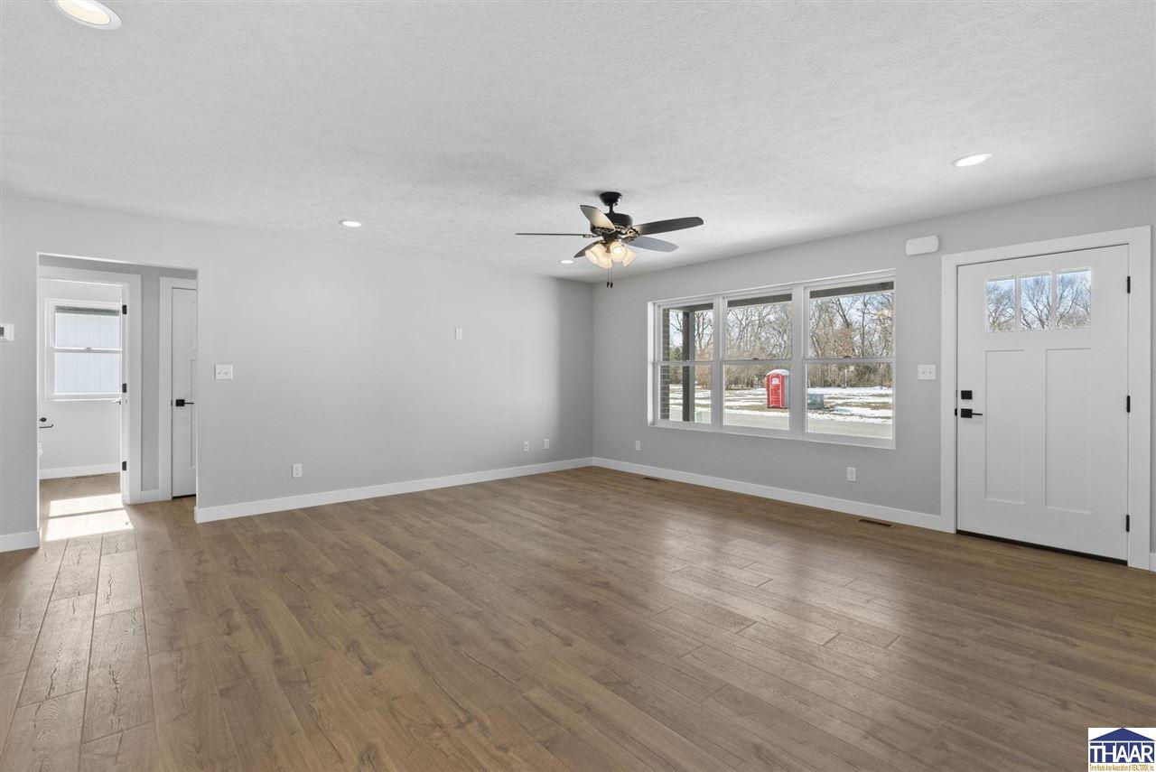 1620 Albert Way