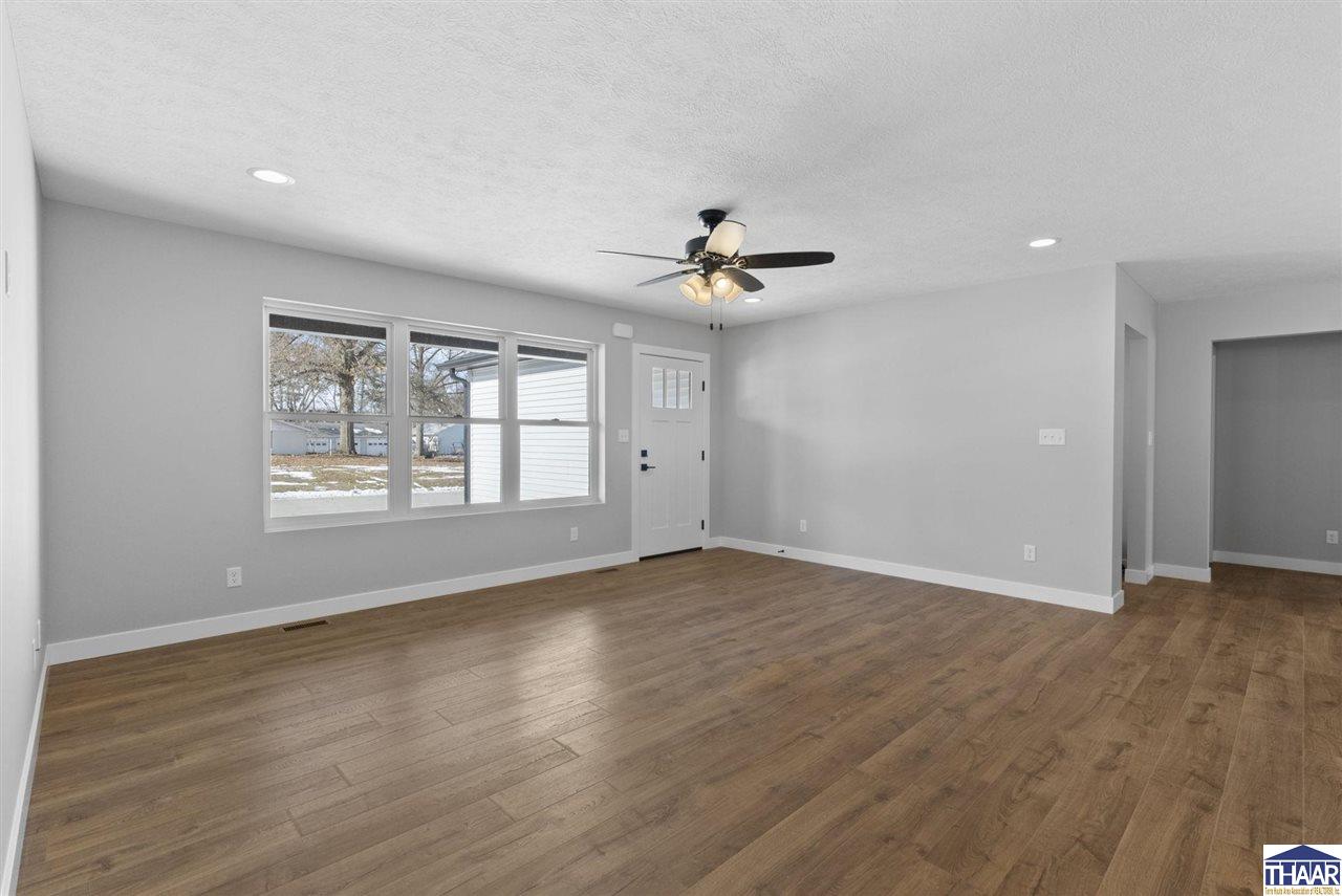 1620 Albert Way