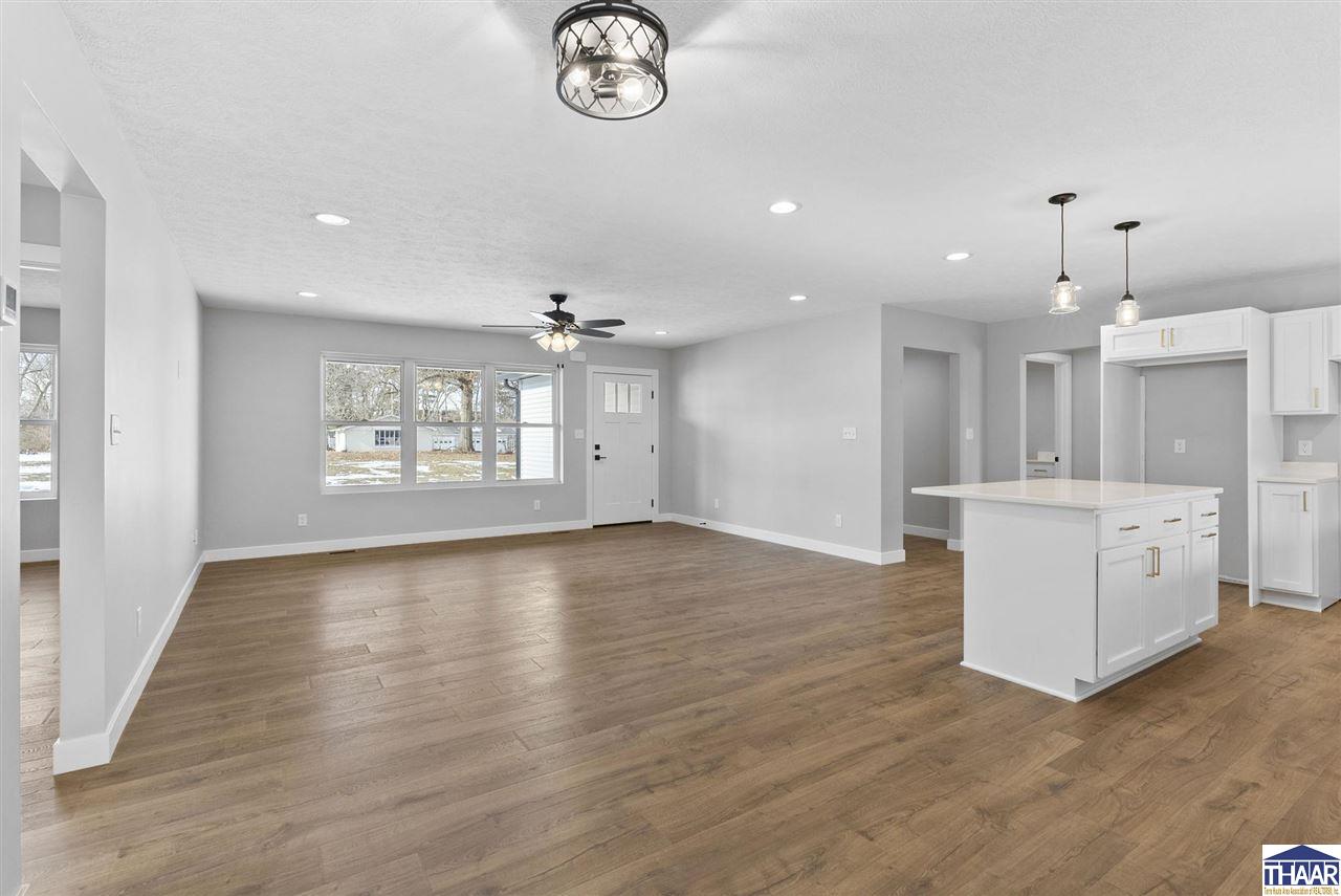1620 Albert Way