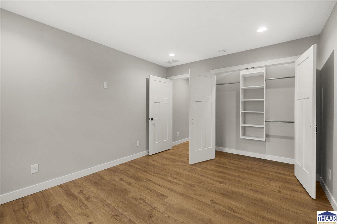 1637 Albert Way