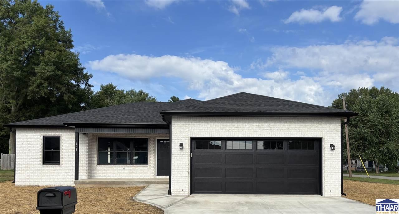 1605 Albert Way