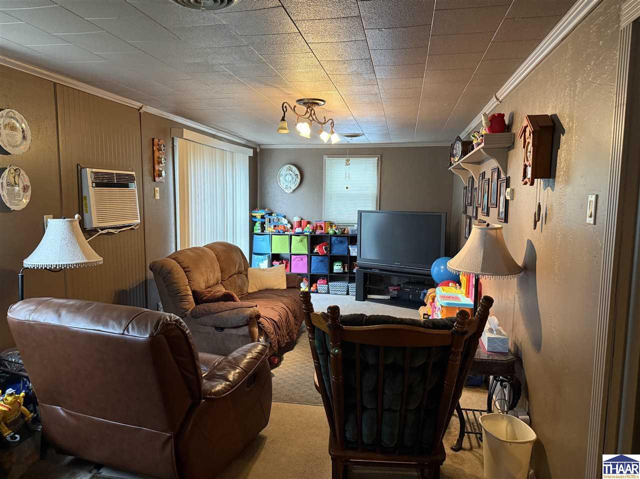 9134 E US Hwy 40