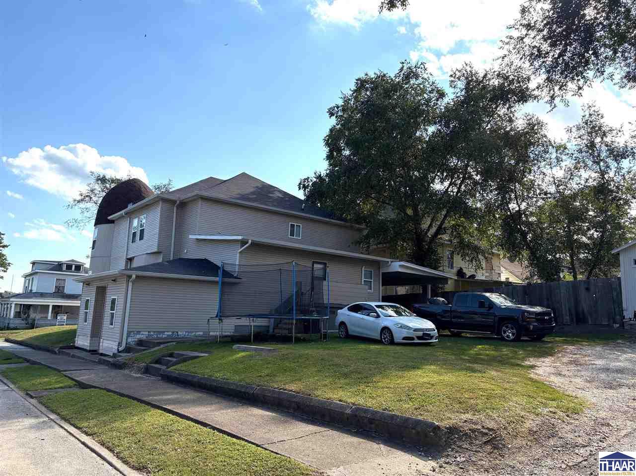 3 W Kruzan Street