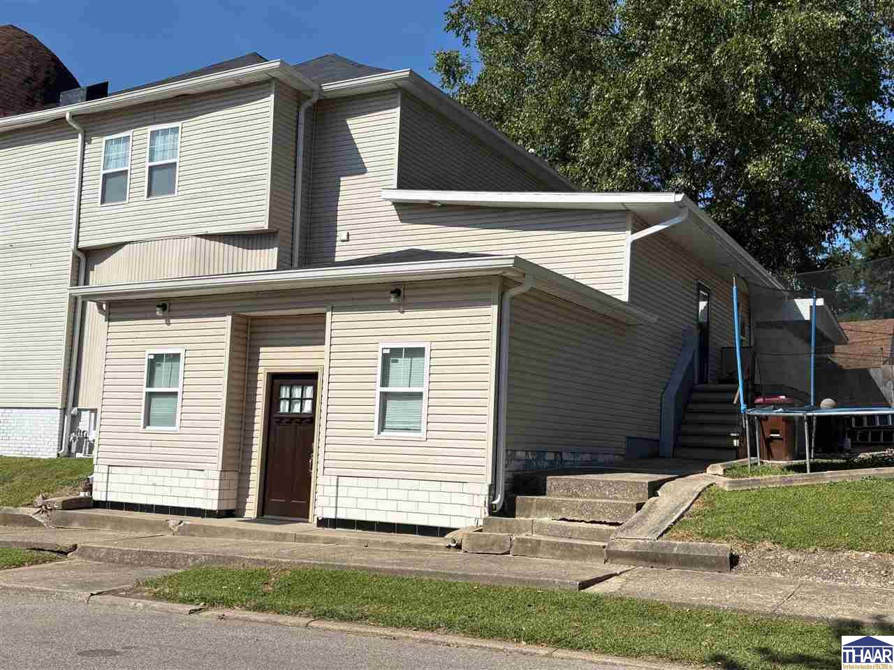 3 W Kruzan Street