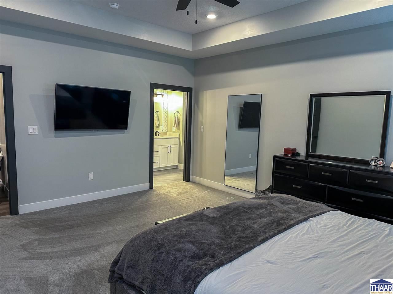 2580 Hawthorn Woods Rd