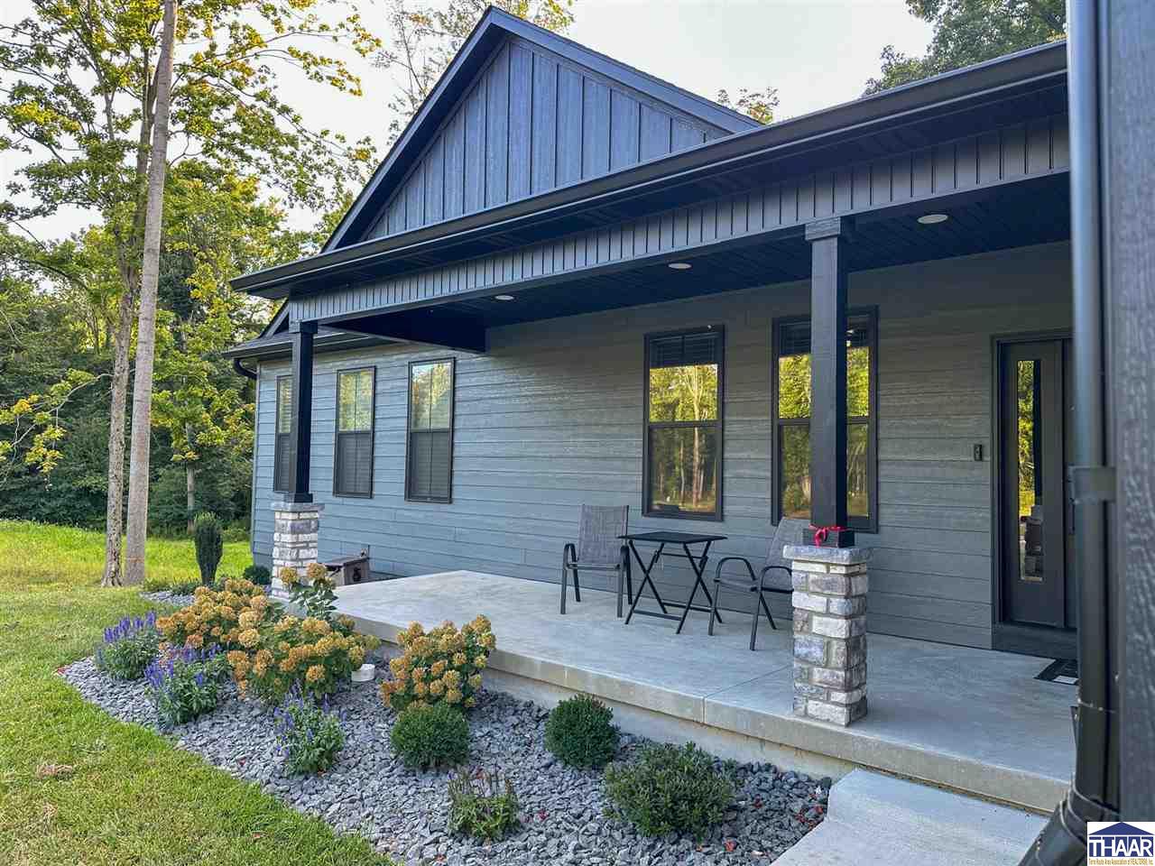 2580 Hawthorn Woods Rd