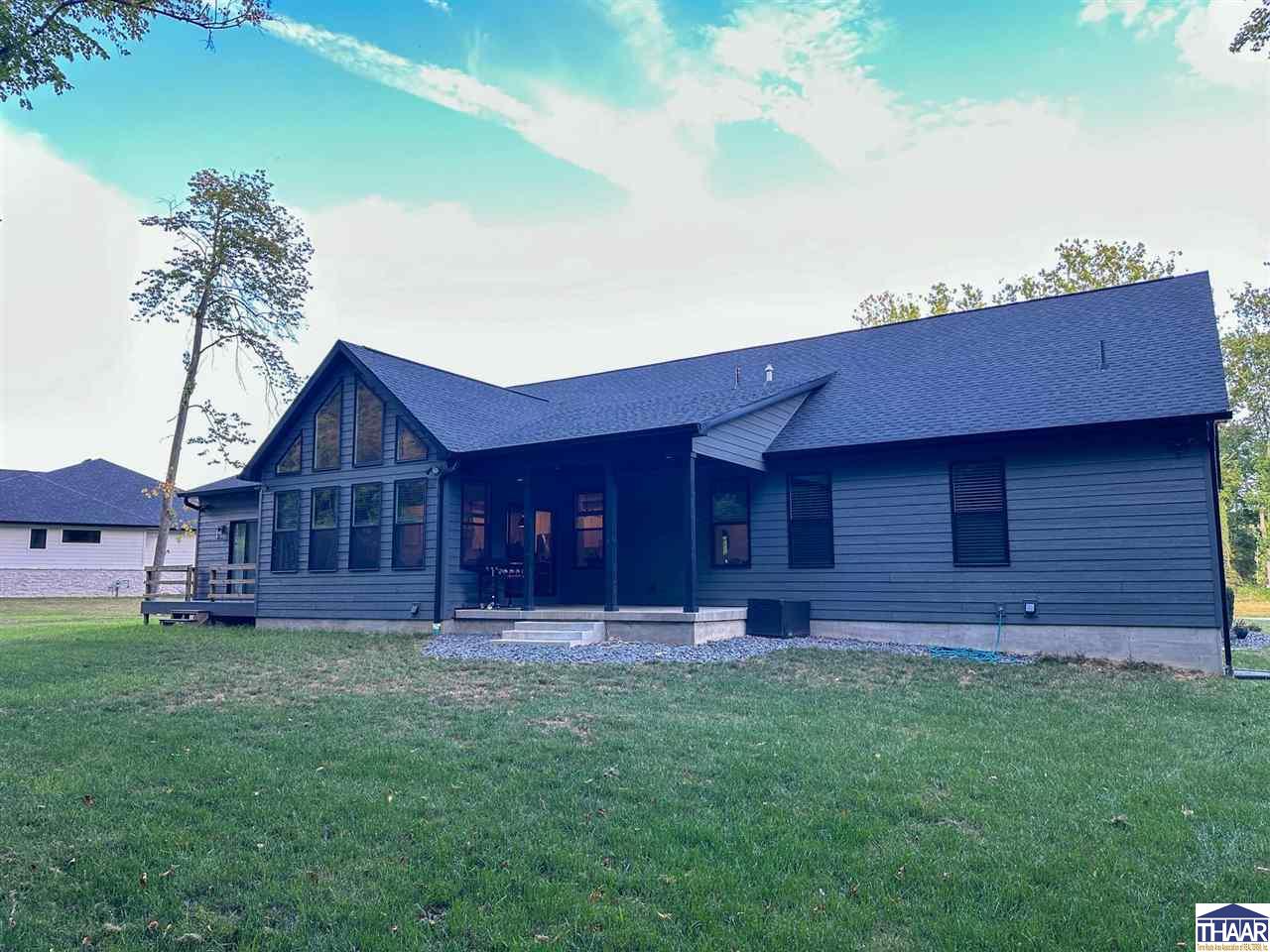 2580 Hawthorn Woods Rd