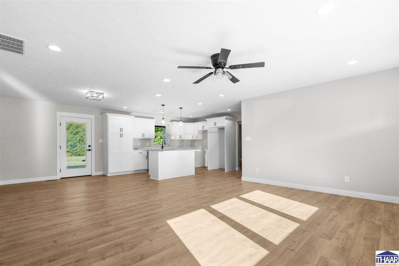 1661 Albert Way