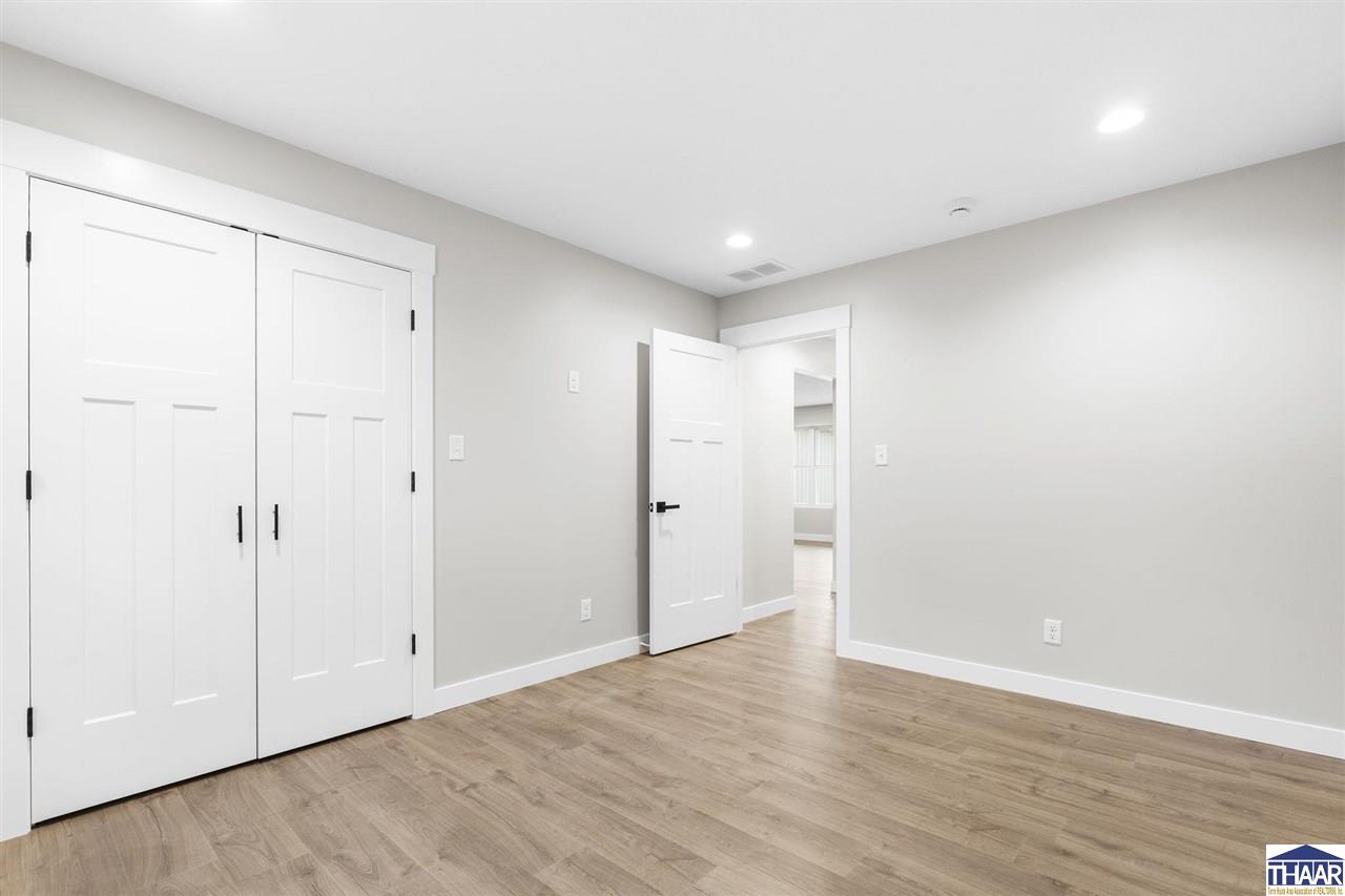 1613 Albert Way