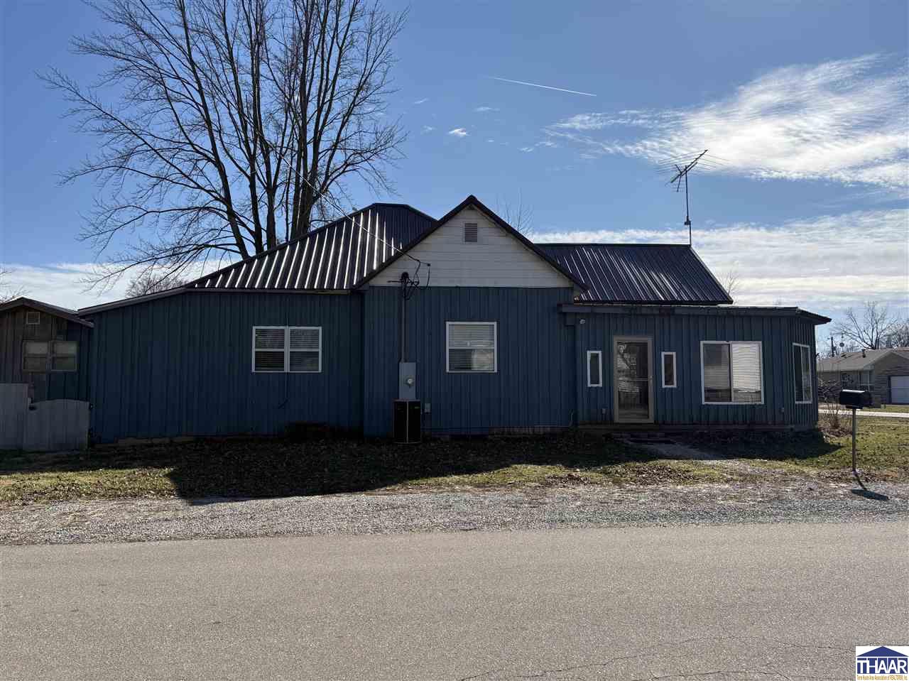 501 E 10th Street