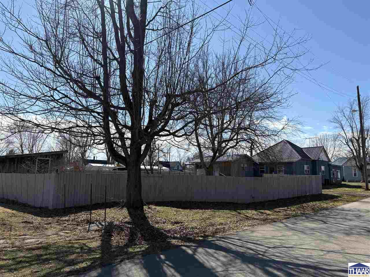 501 E 10th Street