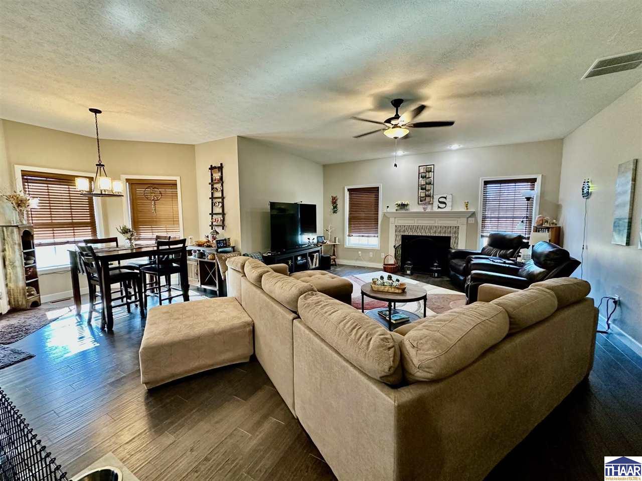 345 Chene Court