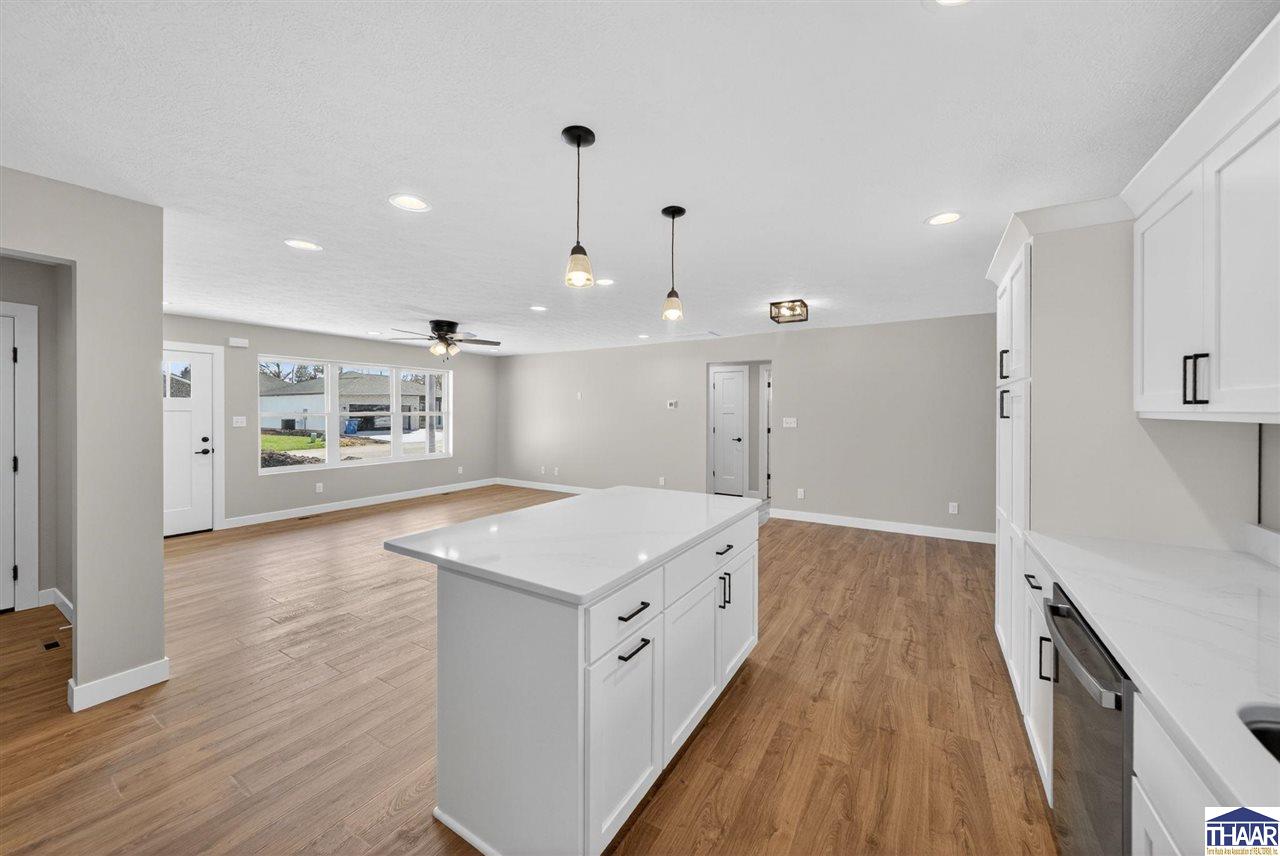 1653 Albert Way