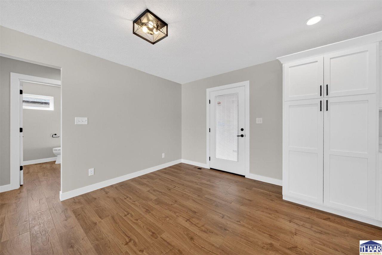 1653 Albert Way