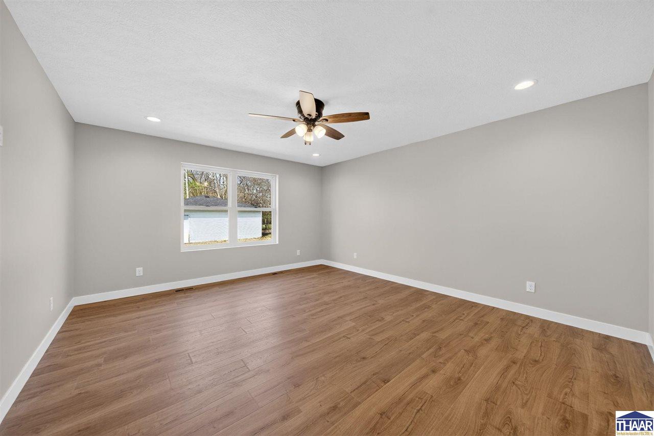 1653 Albert Way