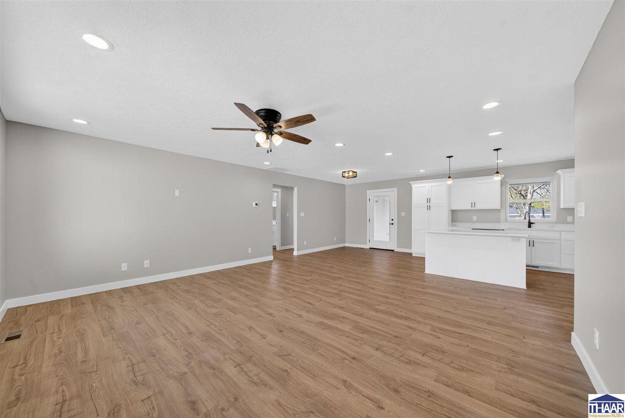 1653 Albert Way