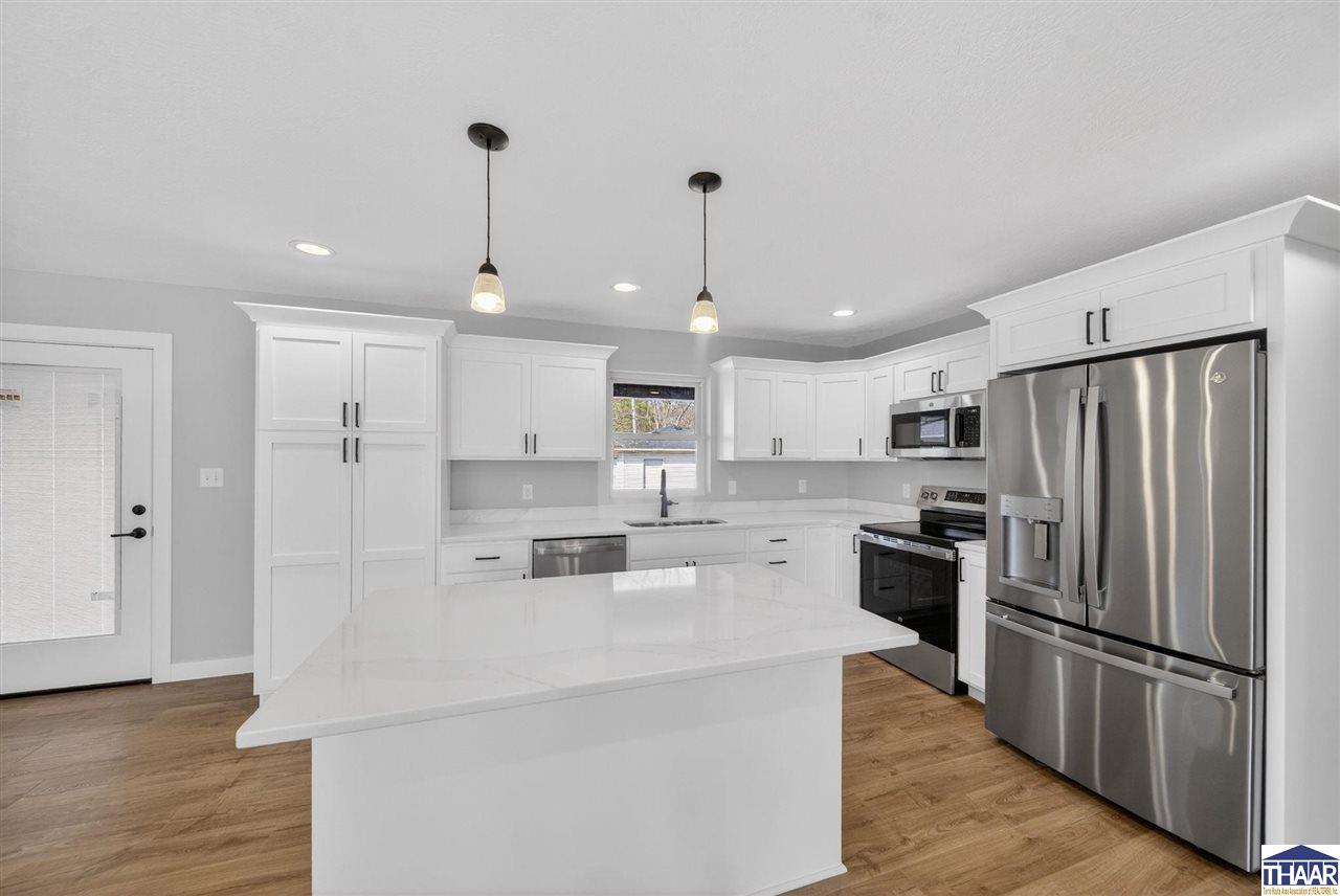 1653 Albert Way