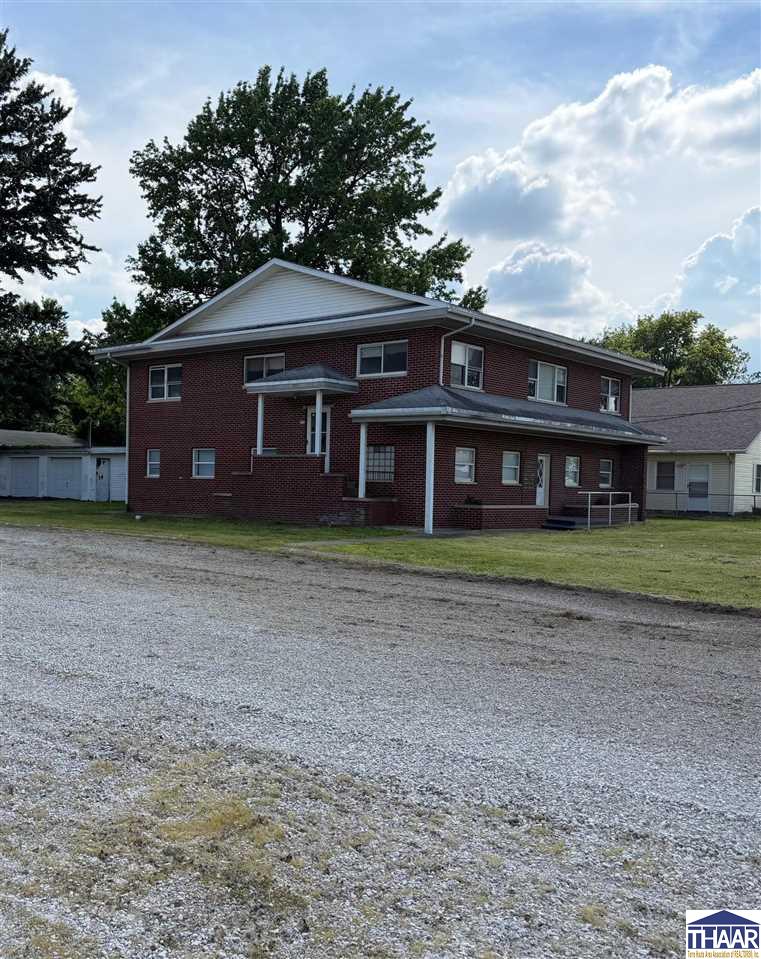 9121 E US Hwy 40