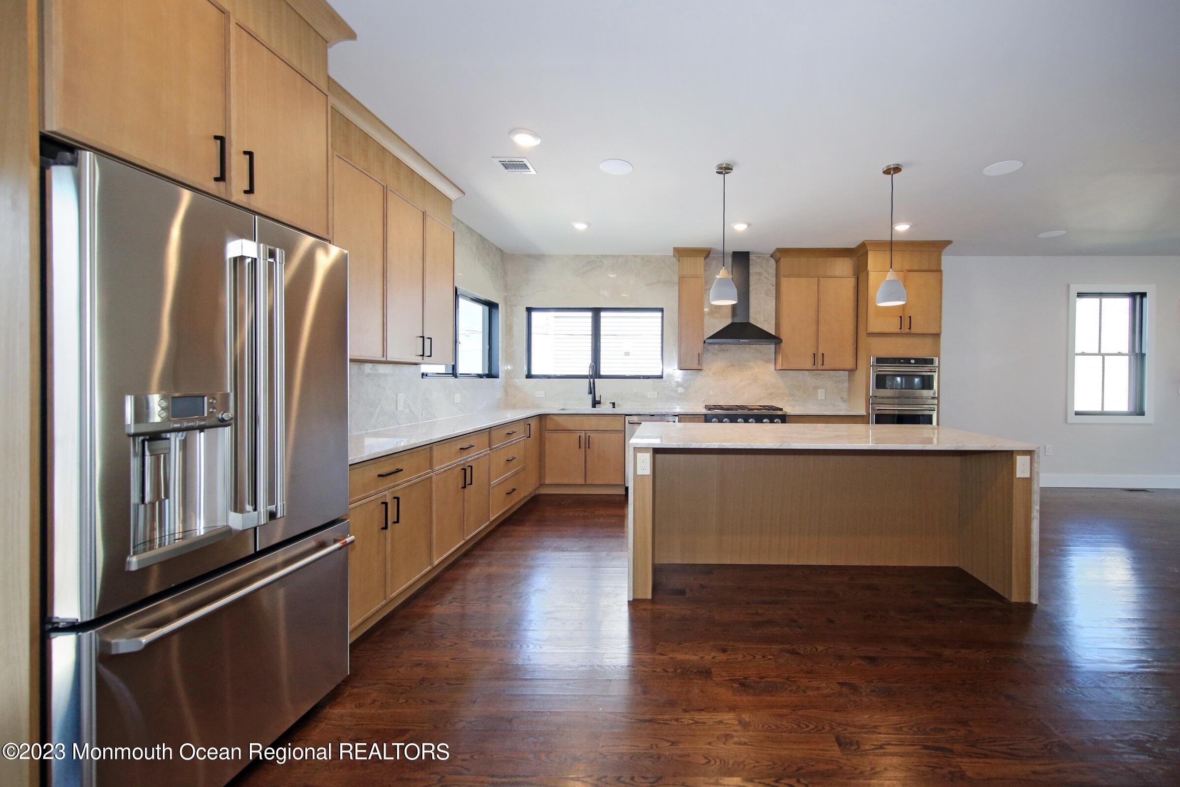 30 Seadrift Avenue