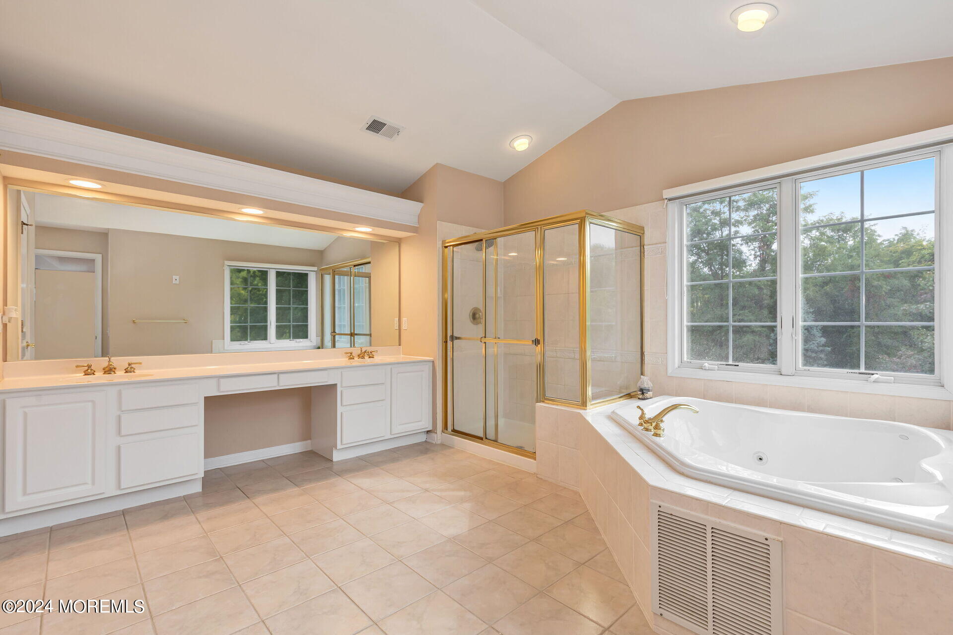 20 Crape Myrtle Drive