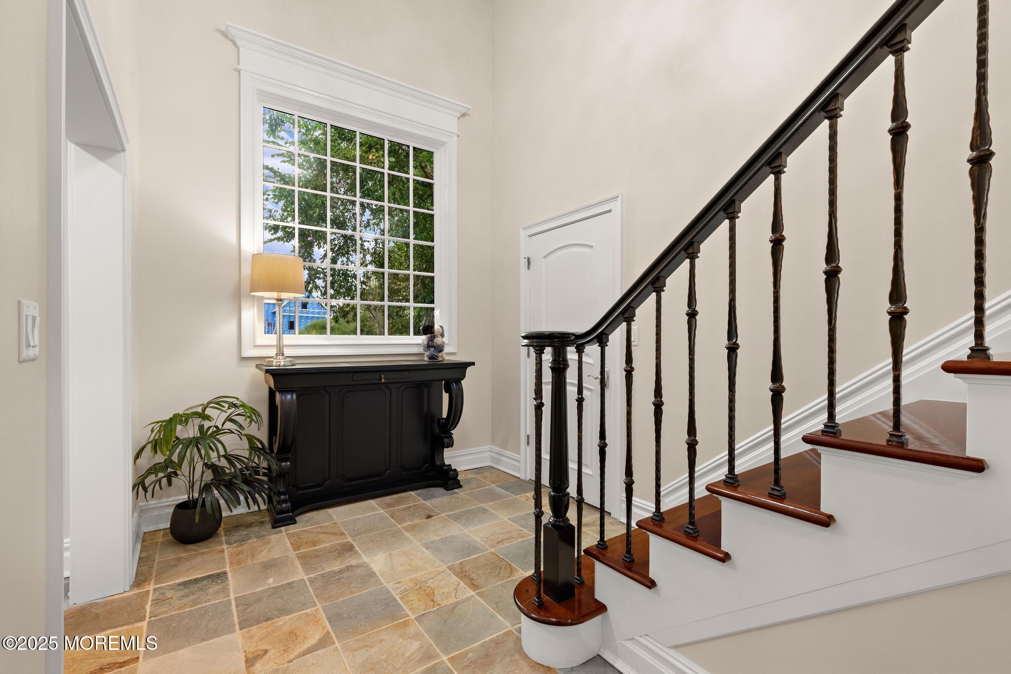 8 Black Point Horseshoe Street