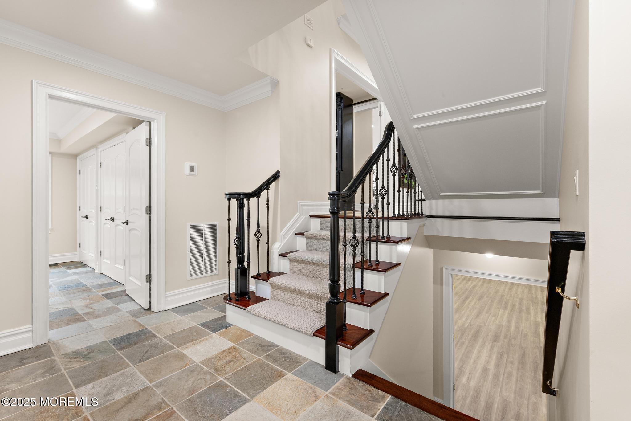 8 Black Point Horseshoe Street