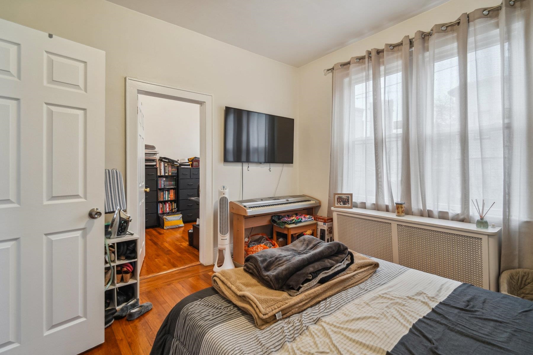 154 CHESTNUT AVE