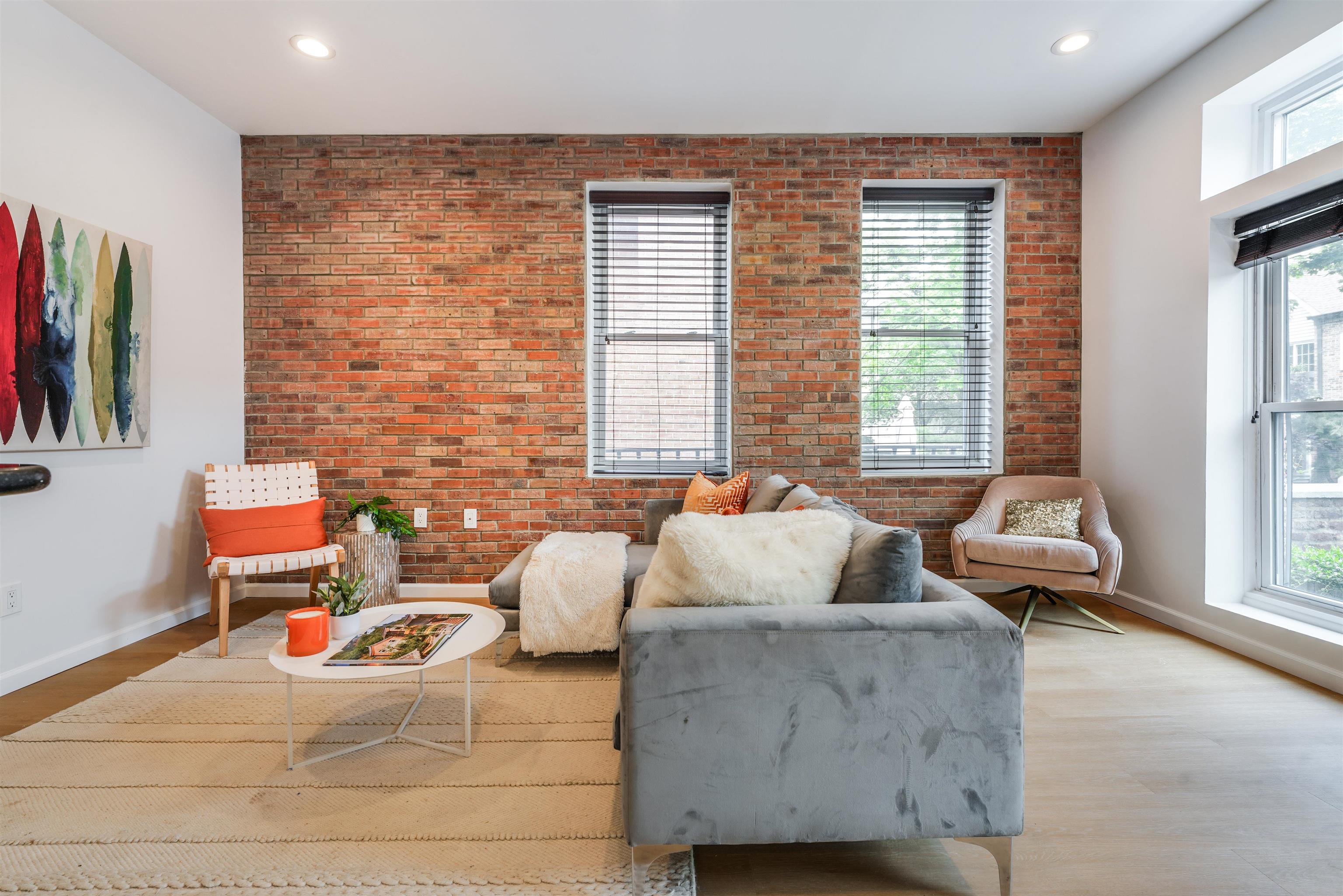 456 9TH ST Unit: 5
