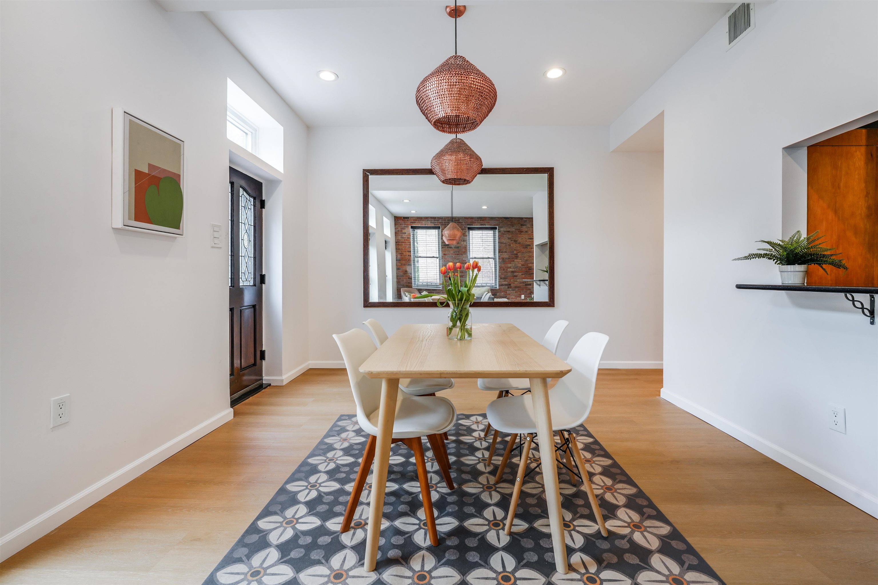 456 9TH ST Unit: 5
