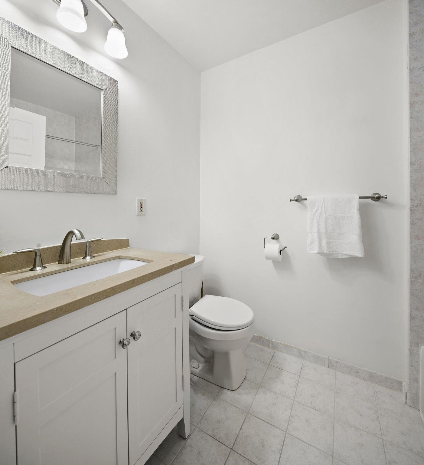 416 GRAND ST Unit: 2B