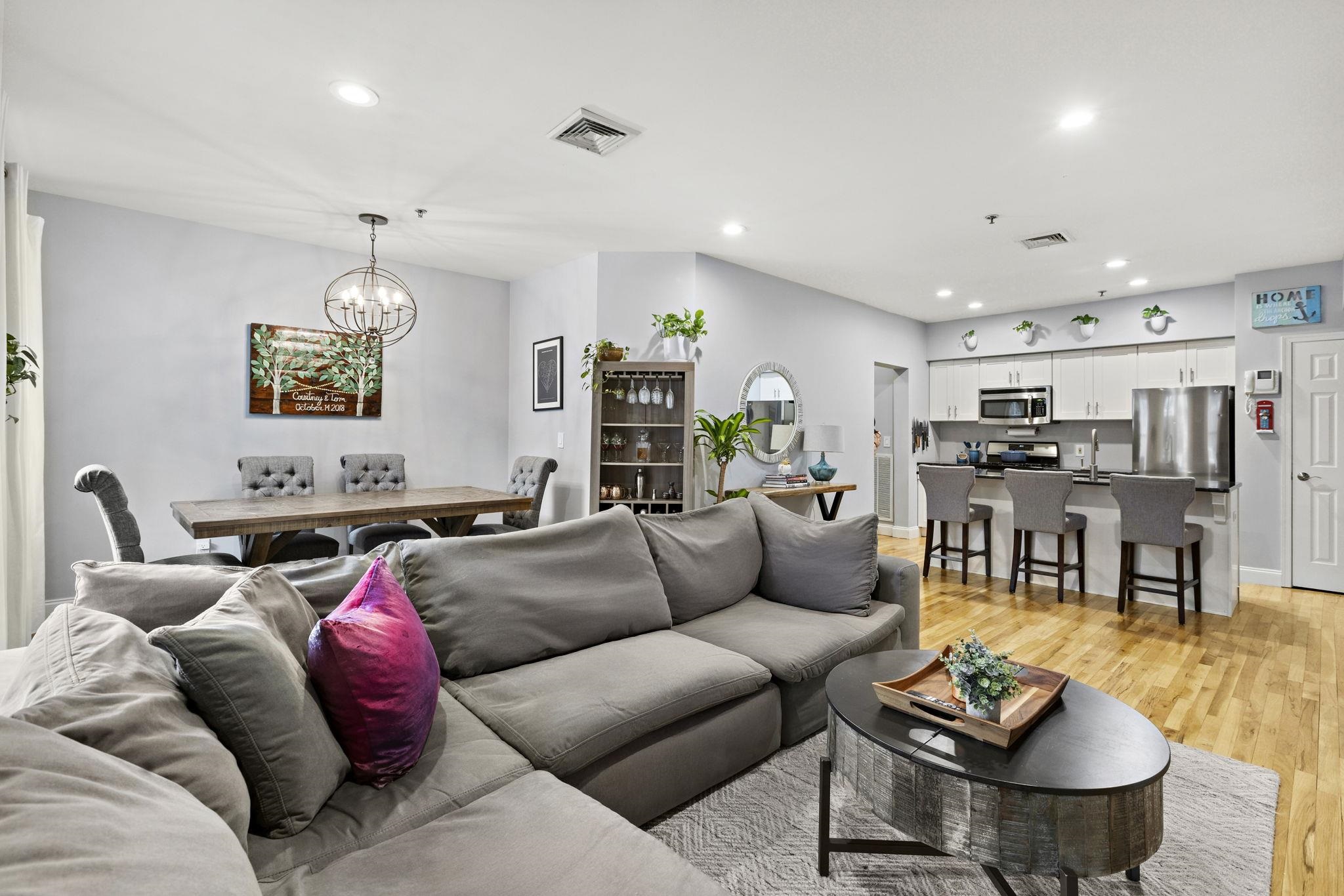 416 GRAND ST Unit: 2B