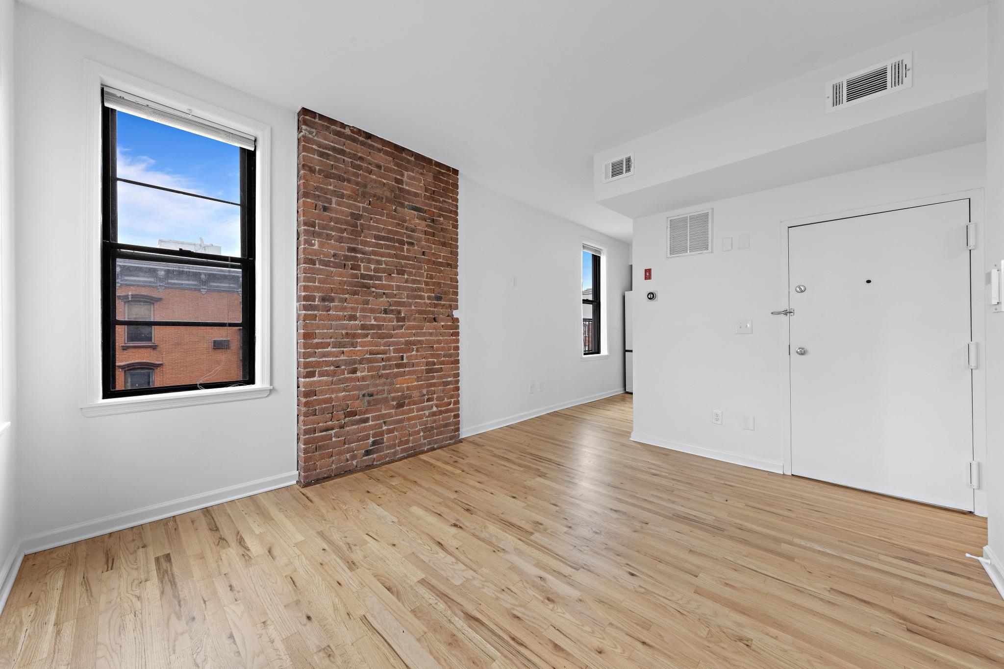 601 1ST ST Unit: 6