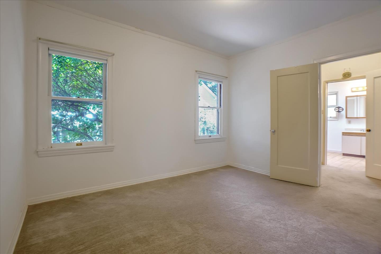 62 Mountain View Avenue