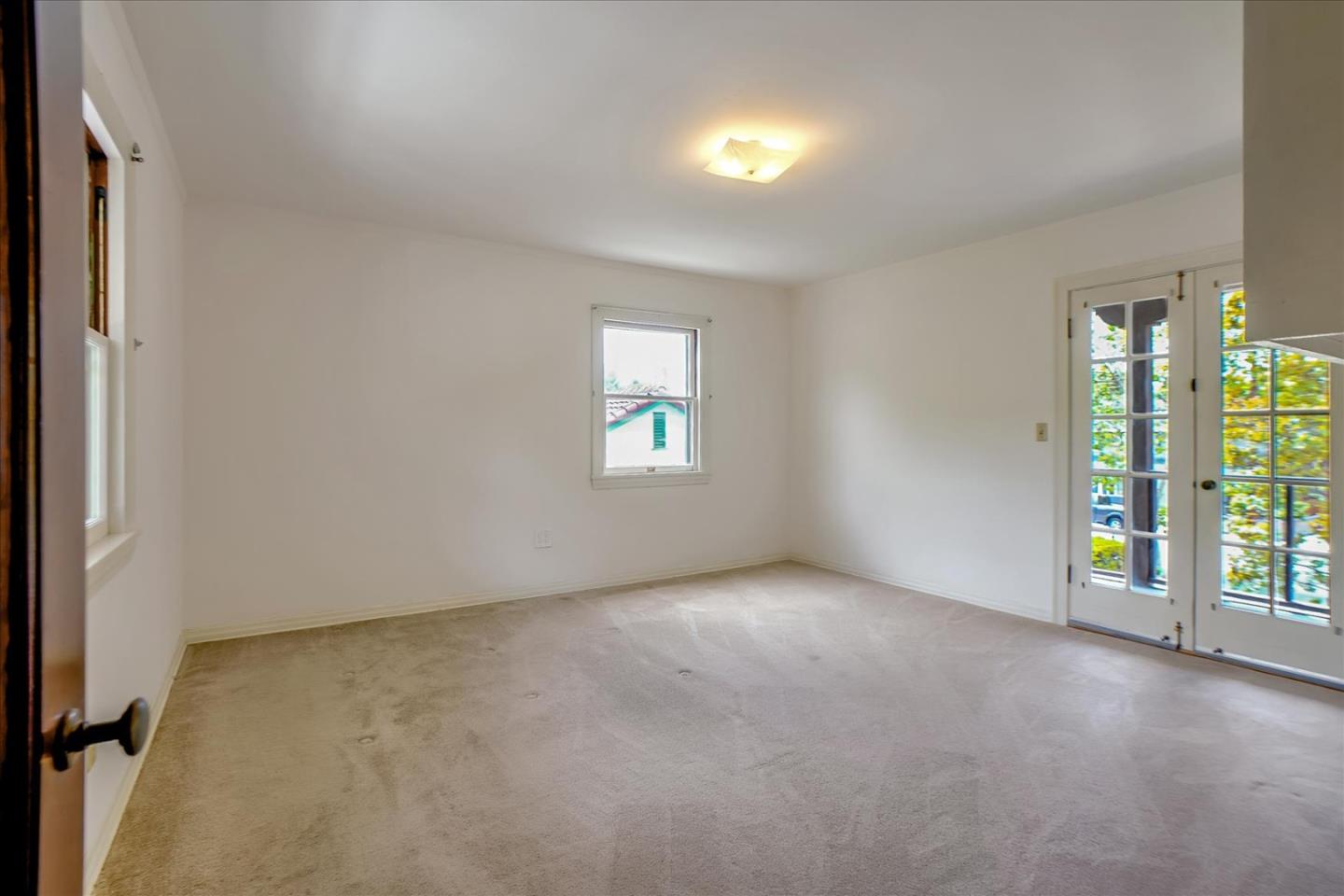 62 Mountain View Avenue