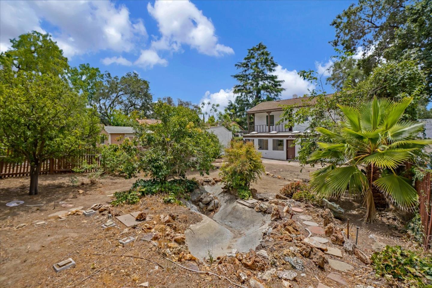 62 Mountain View Avenue