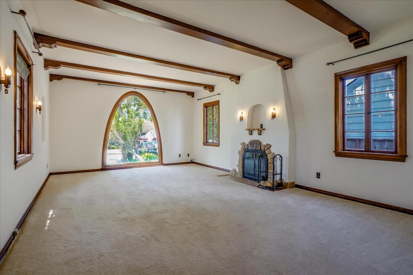 62 Mountain View Avenue