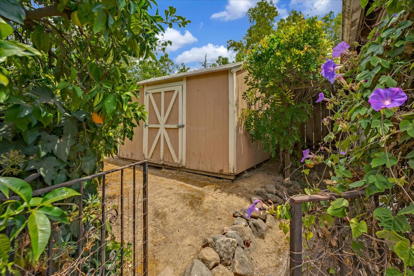 62 Mountain View Avenue