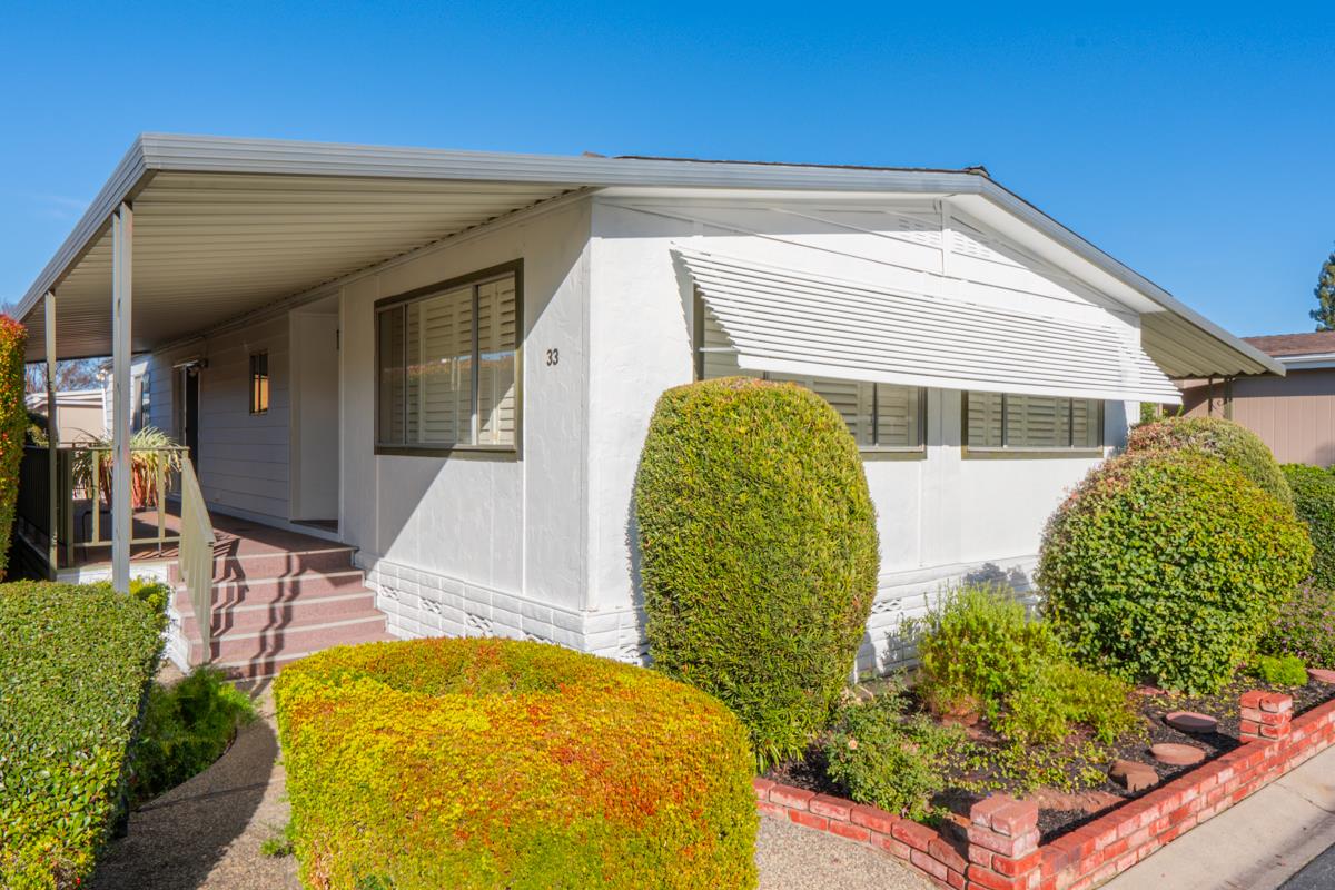 33 Quail Hollow Dr. Dr