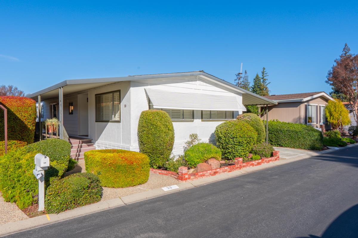 33 Quail Hollow Dr. Dr
