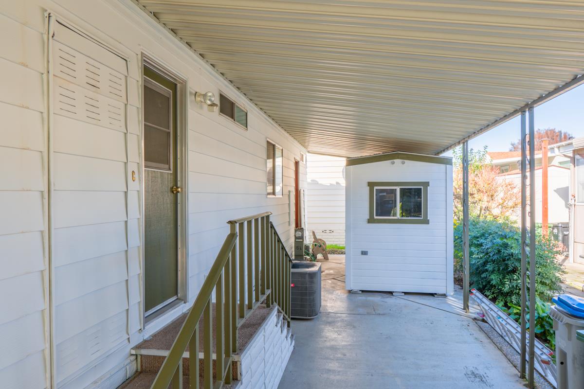 33 Quail Hollow Dr. Dr