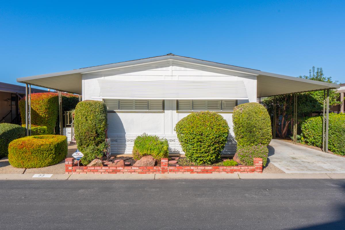 33 Quail Hollow Dr. Dr
