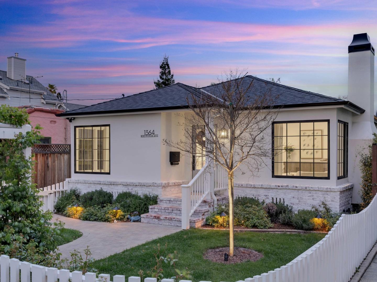 1364 Magnolia AVE