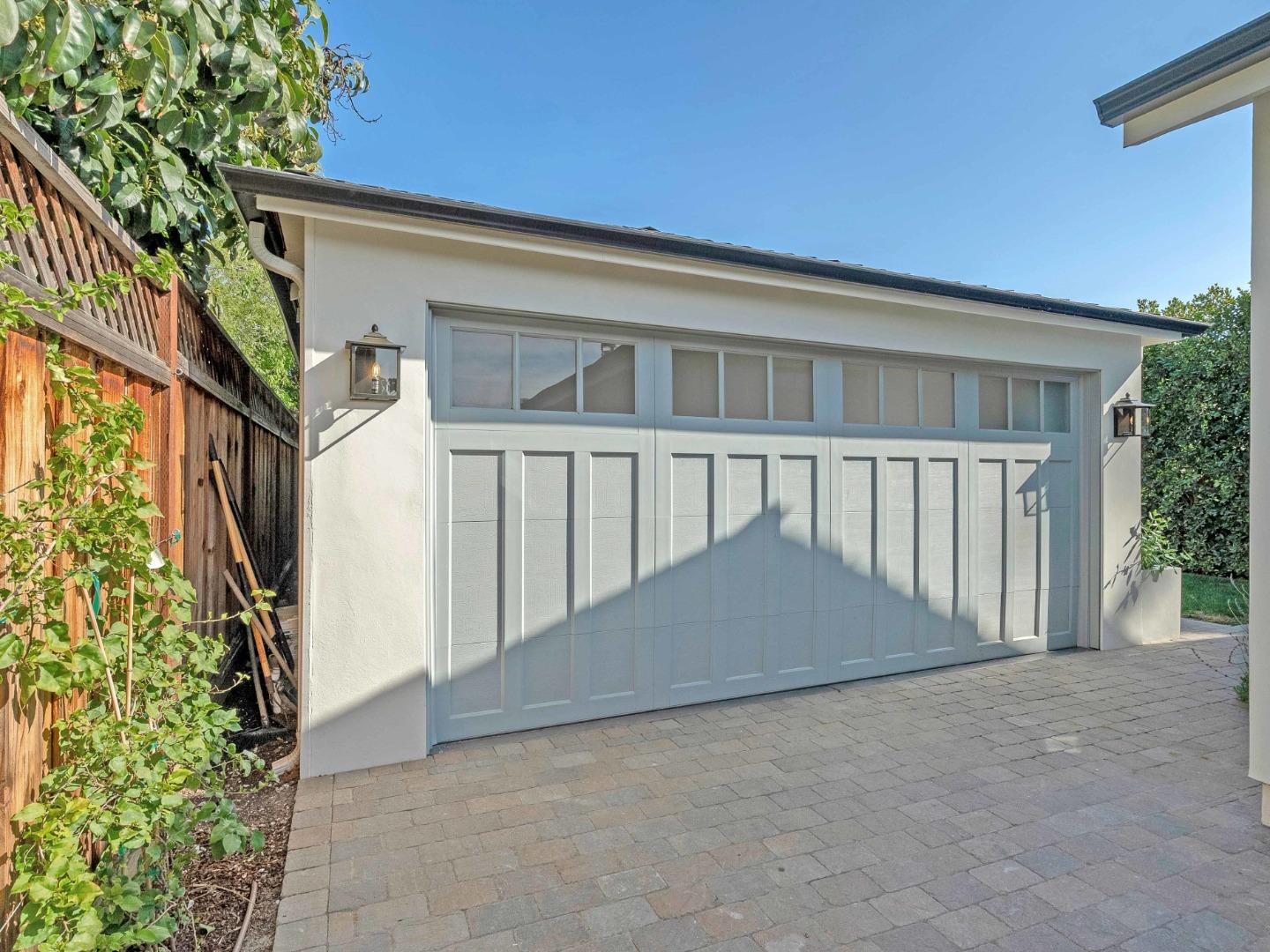 1364 Magnolia AVE