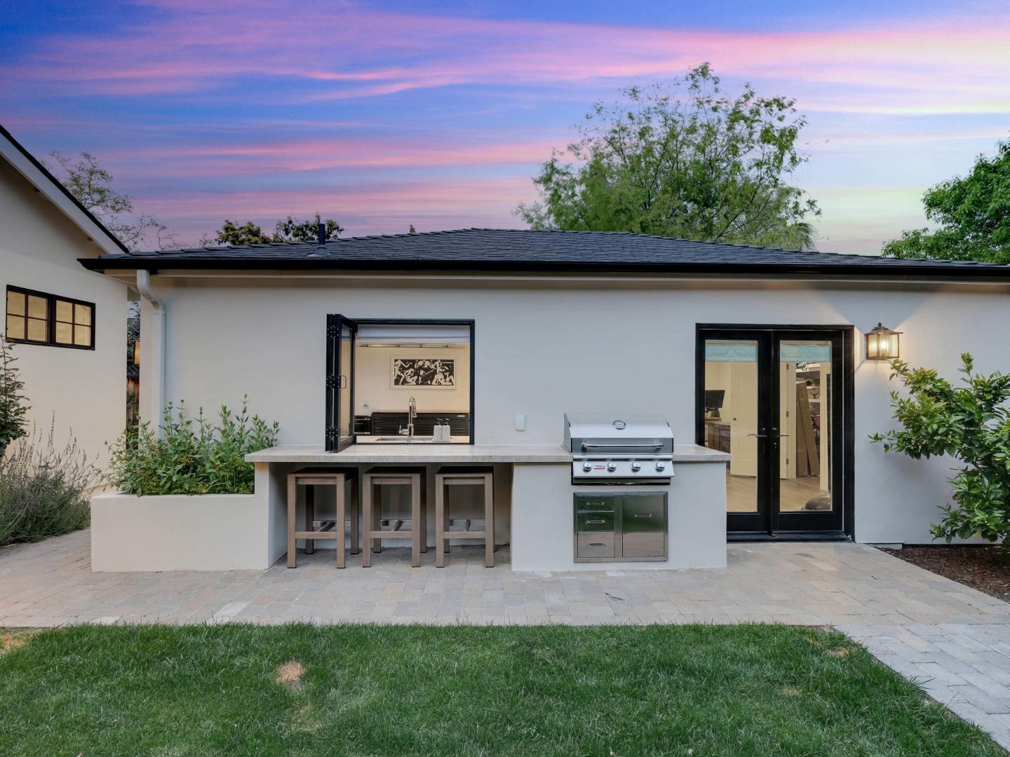 1364 Magnolia AVE