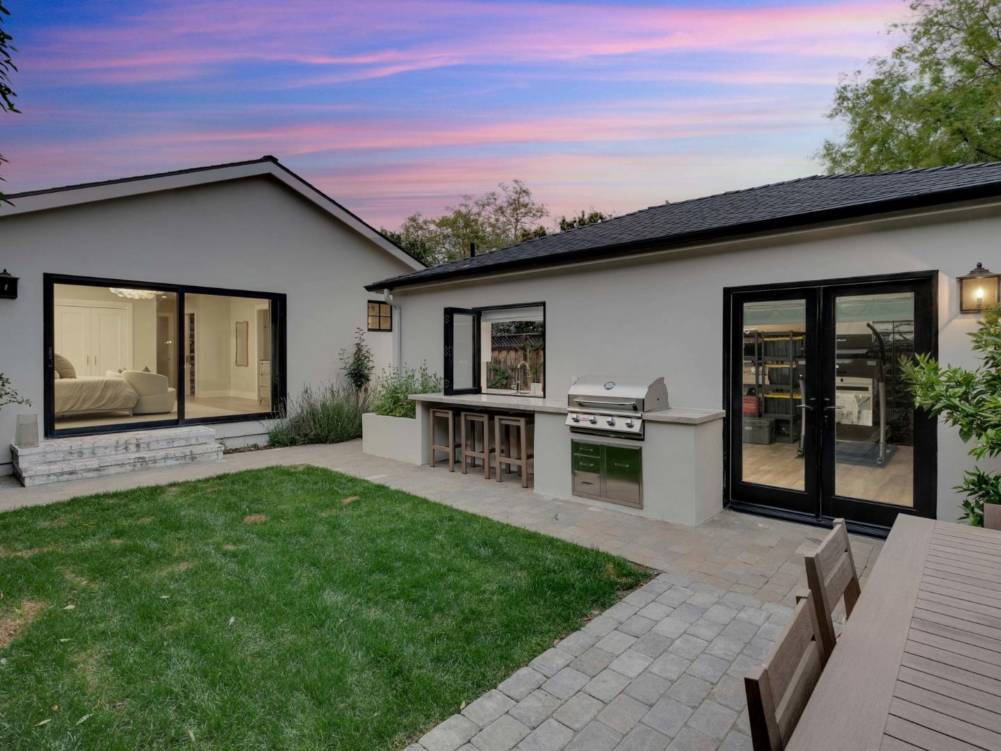 1364 Magnolia AVE