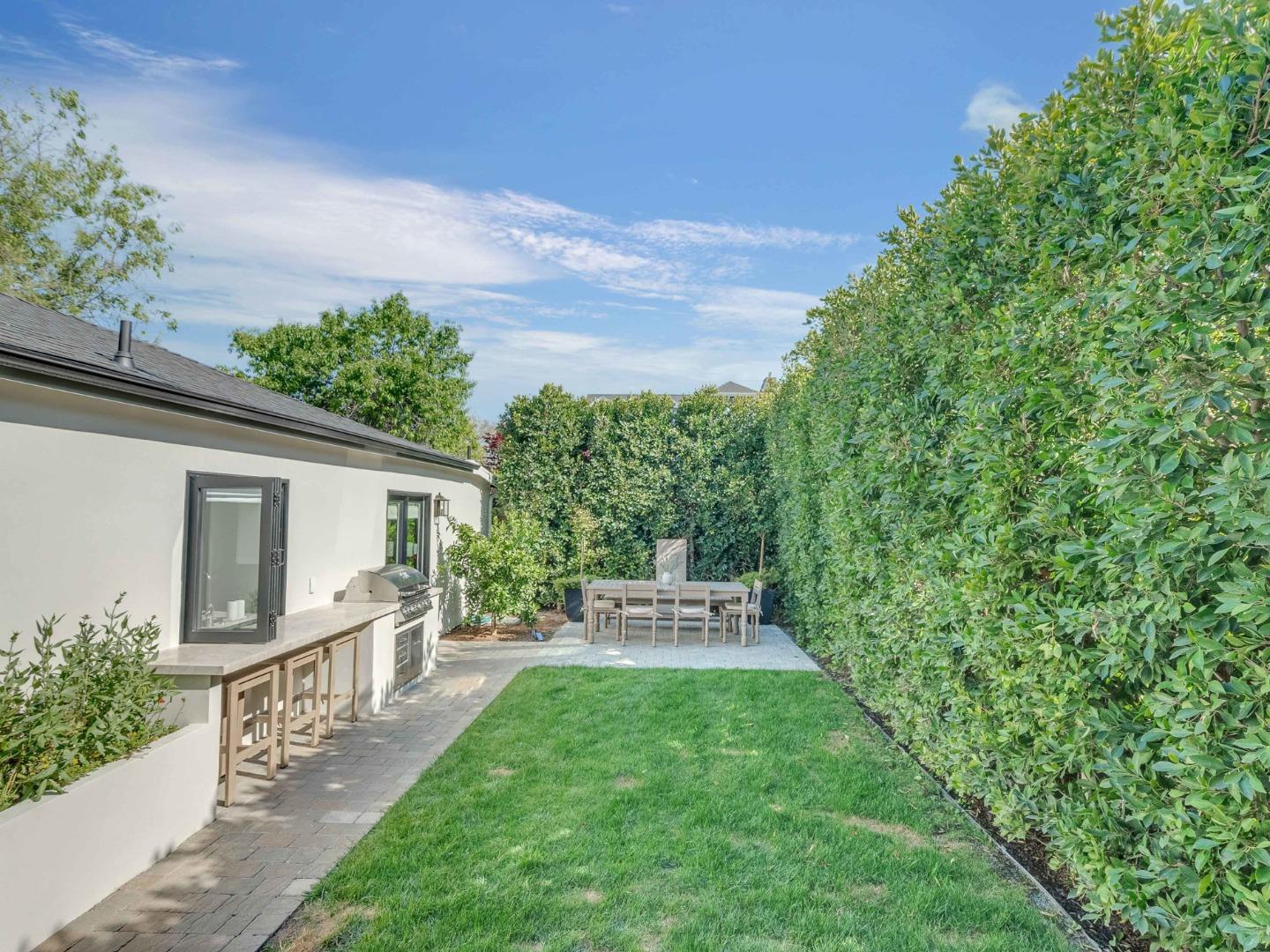 1364 Magnolia AVE