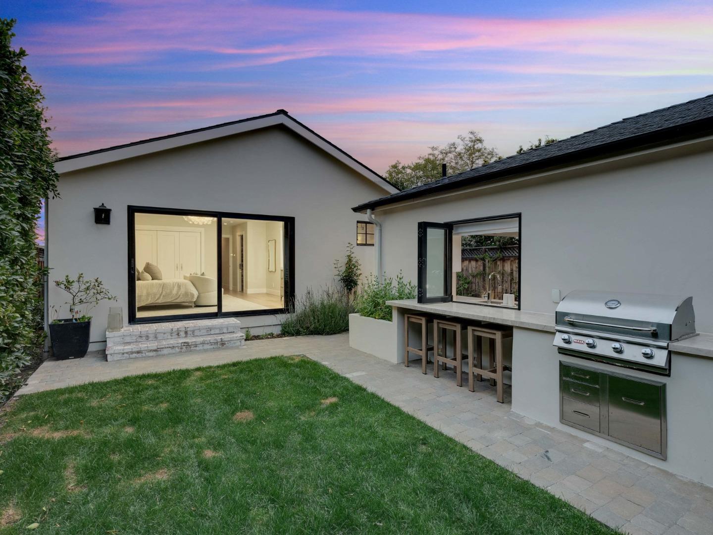 1364 Magnolia AVE