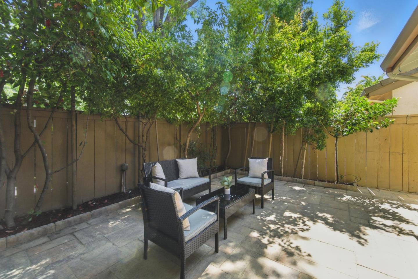 2082 Wente Way