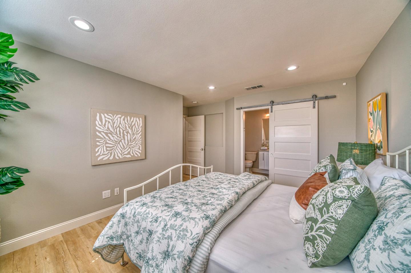 2425 Briarwood Drive