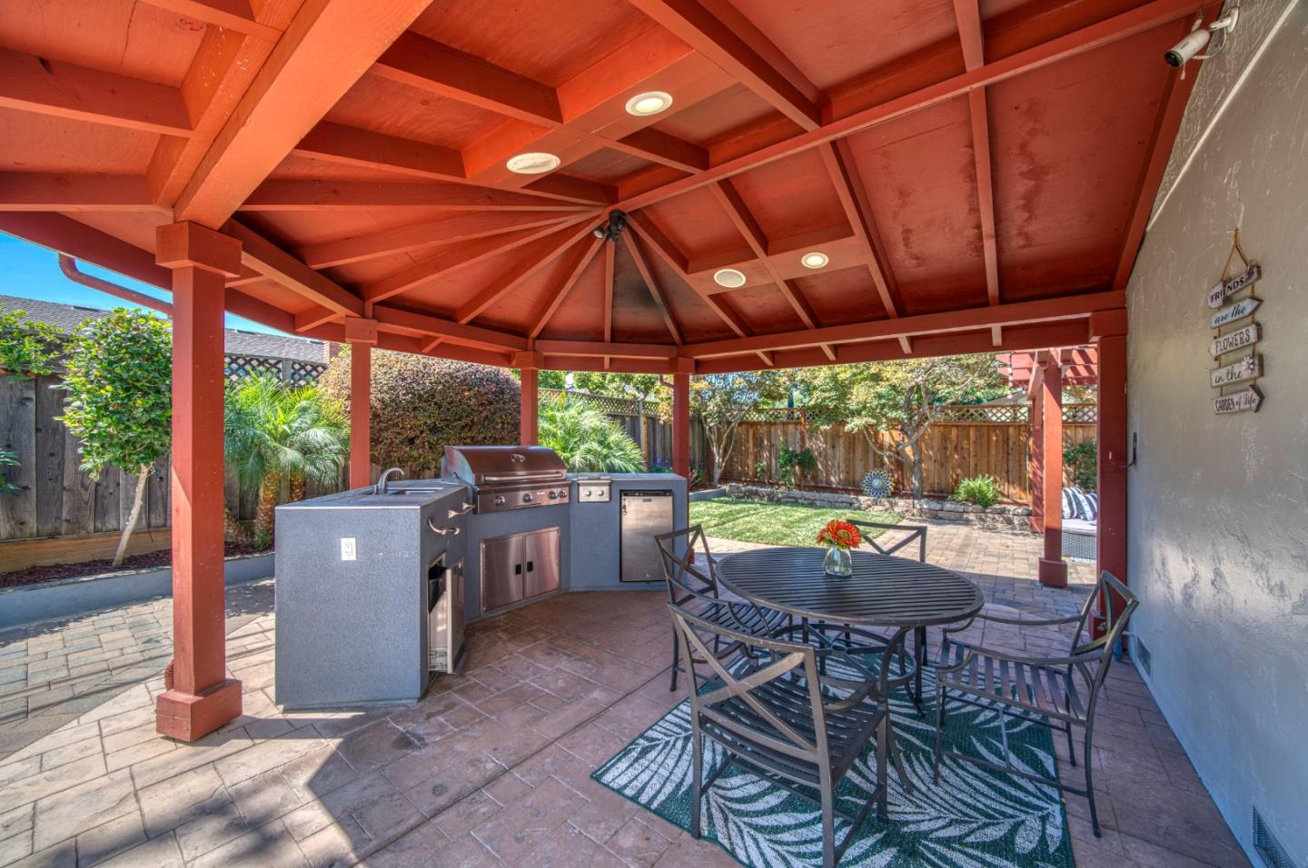 2425 Briarwood Drive